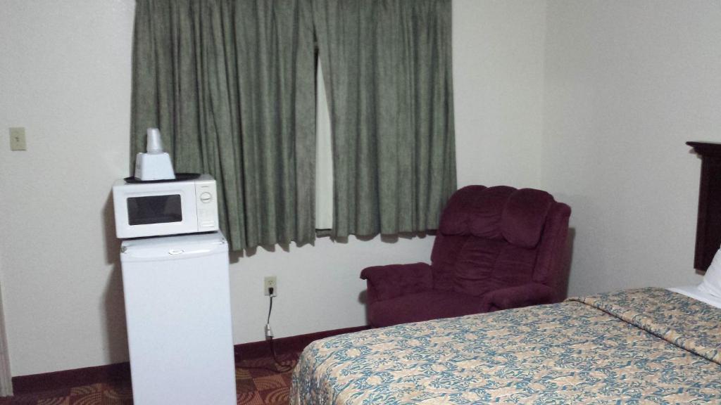 Red Carpet Inn & Suites New Cumberland Room photo